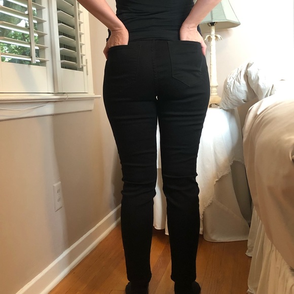 Solddd Outtt - Picture 3 of 3